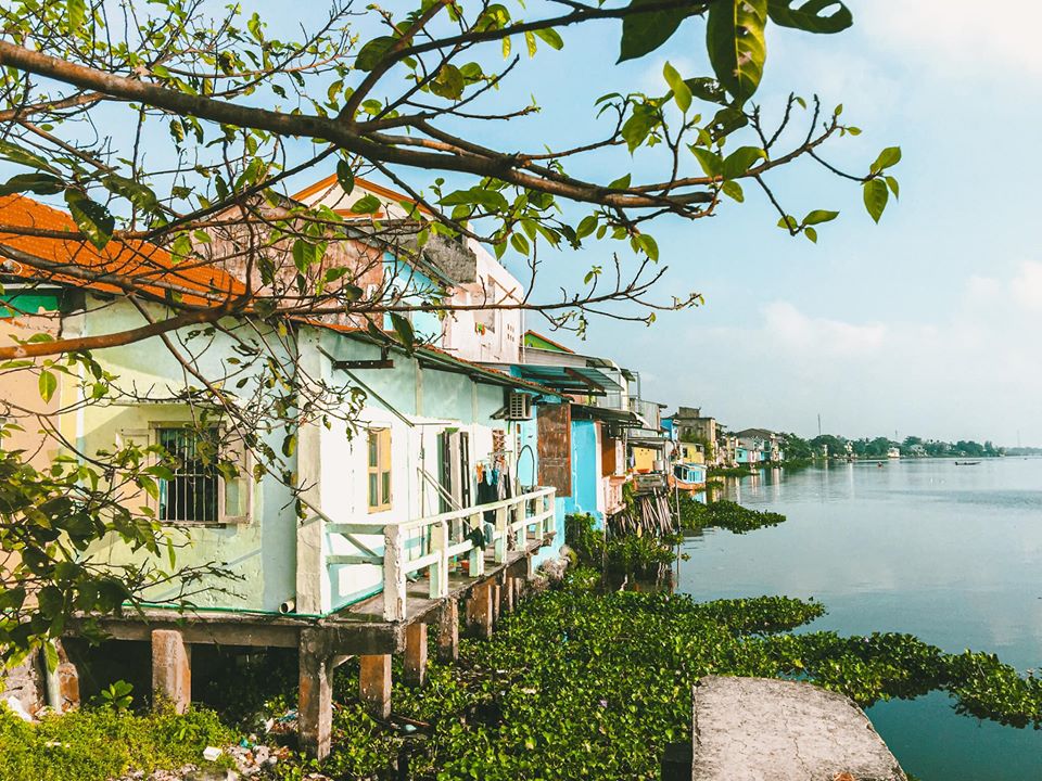 Nơi mà Ngạn và Hà Lan từng ngồi để nói chuyện cùng nhau cũng trở thành một điểm đến trong tour Mắt biếc.