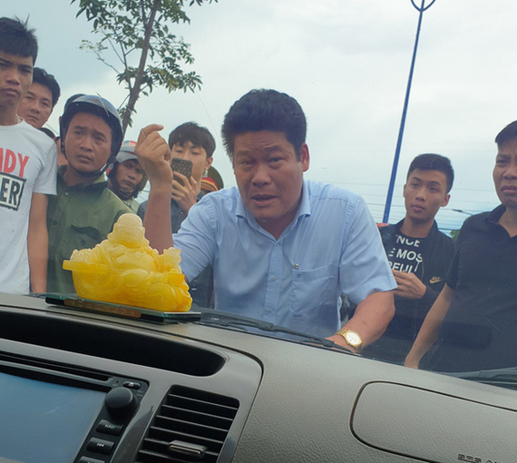 Truy tố giám đốc doanh nghiệp gọi điện giang hồ vây chặn xe chở công an ở tỉnh Đồng Nai.