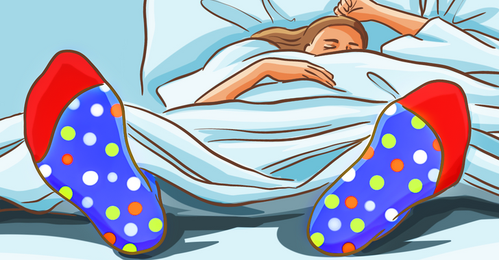Các nghiên cứu chỉ ra rằng, mang vớ vào ban đêm giúp làm ấm chân, từ đó bộ não sẽ hạ nhiệt độ cơ thể, báo hiệu cho có thể biết rằng đã đến lúc phải đi ngủ.