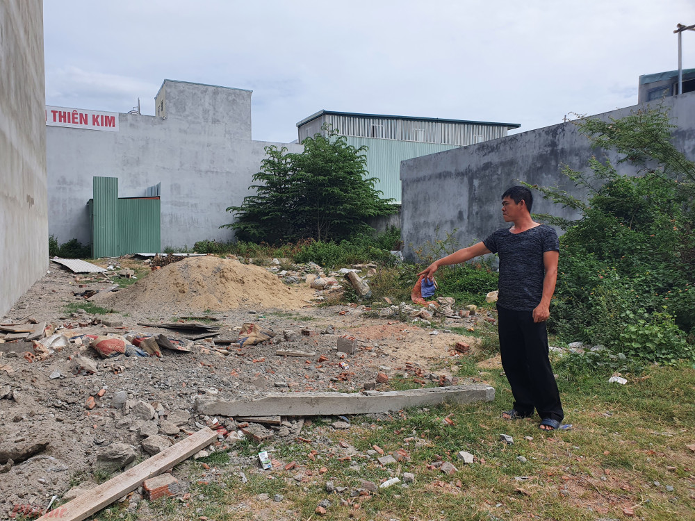 Bãi đất em H.A bị nhóm người gọi ra hành hung; có camera giám sát công trình đã ghi lại thời điểm xảy ra vụ việc