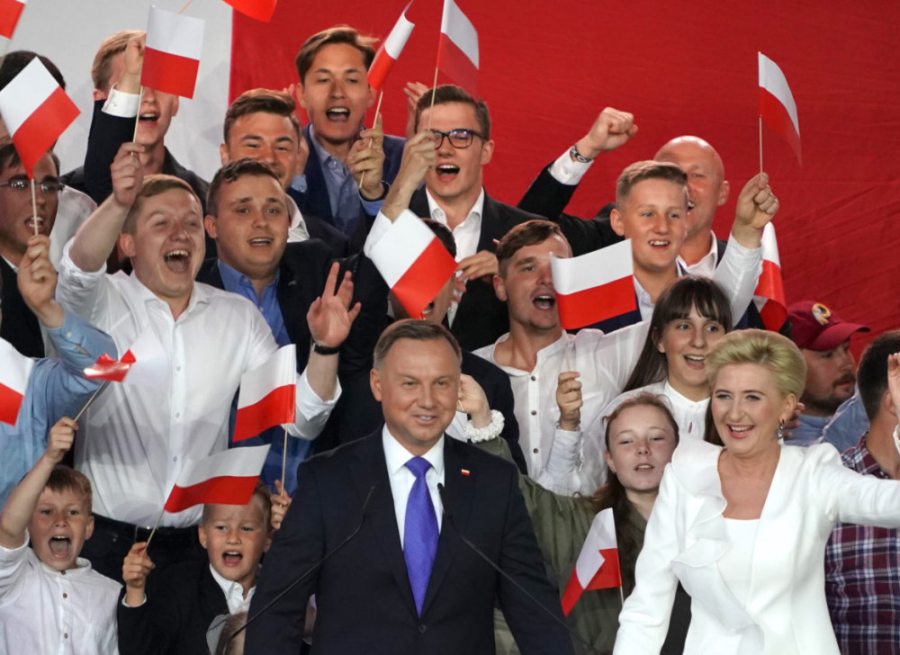 Tổng thống đương nhiệm Ba Lan Andrzej Duda tái đắc cử nhiệm kỳ 2.