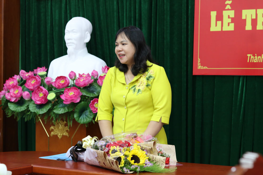 Tân Chủ tịch Hội LHPN quận 9 Nguyễn Hạnh Thảo. 
