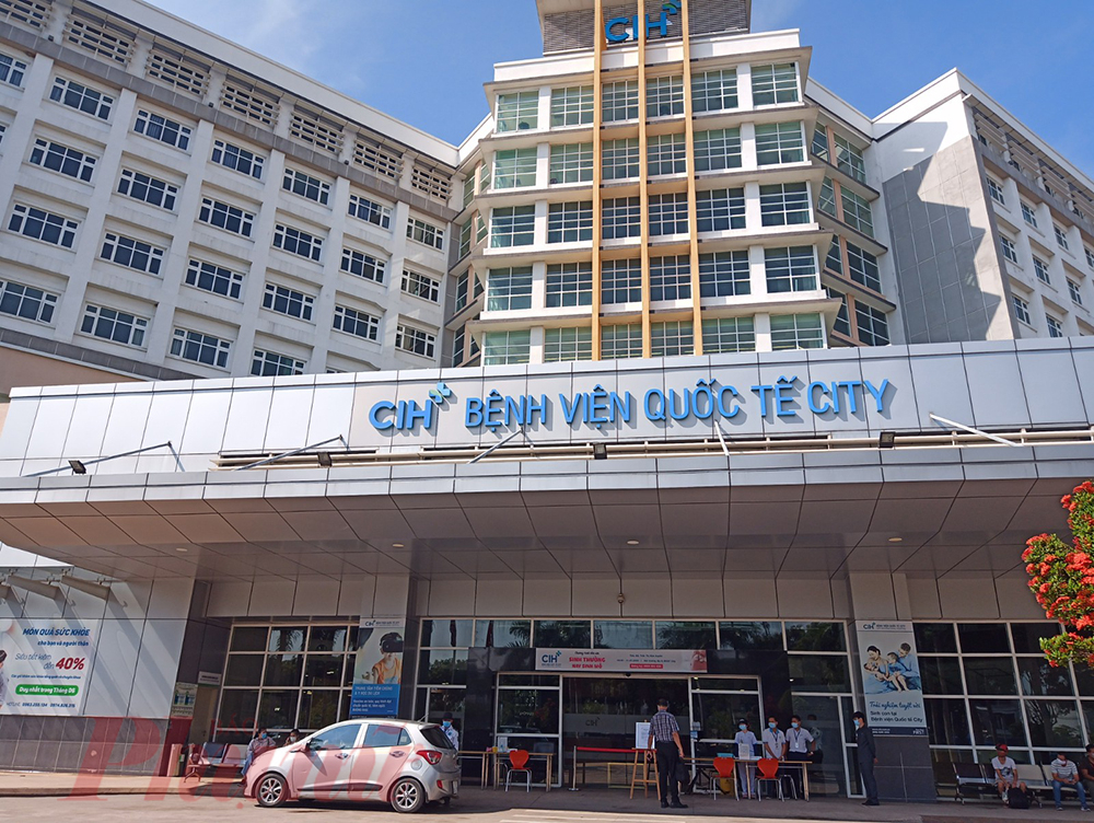 Sáng 29/7, Bệnh viện Quốc tế City ra thông báo tạm ngừng nhận bệnh, và bệnh viện không cho phép đón khách thăm bệnh, nhà thầu trong 3 ngày từ ngày 29/7/2020 đến 31/7/2020.