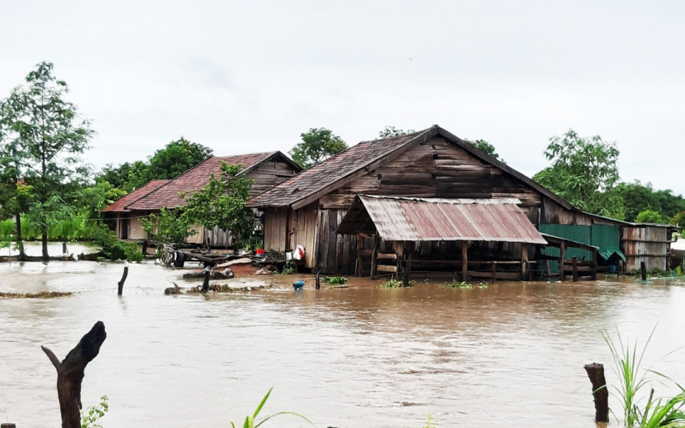 Hàng trăm ngôi nhà bị ngập nước