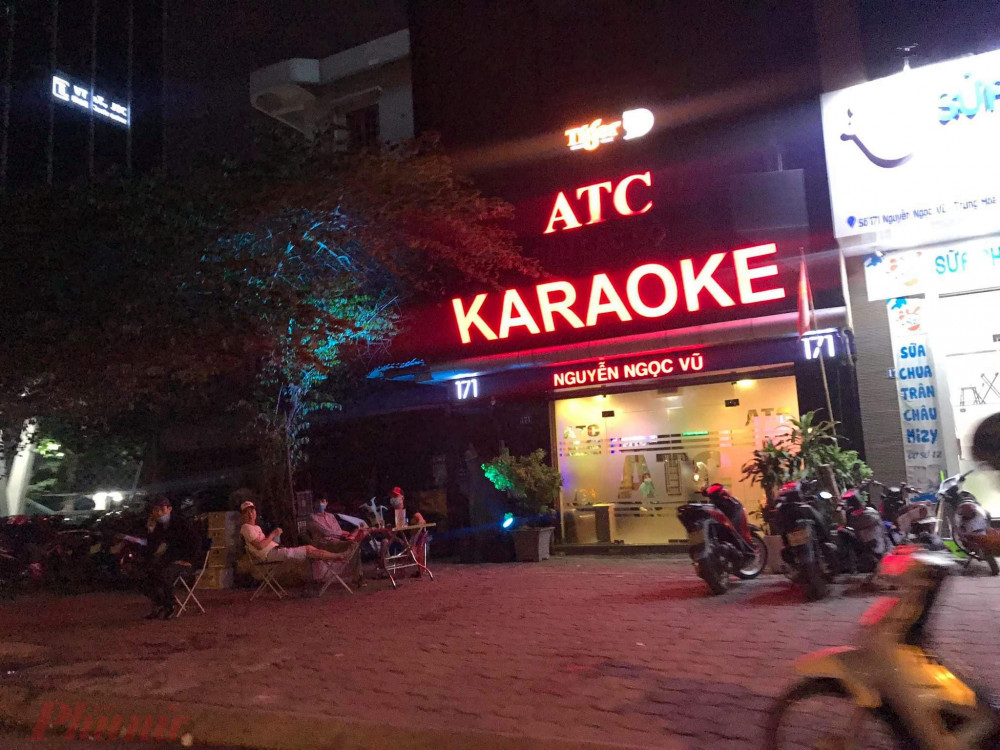 Ngoài ra quán karaoke ở các con phố khác cũng chỉ 