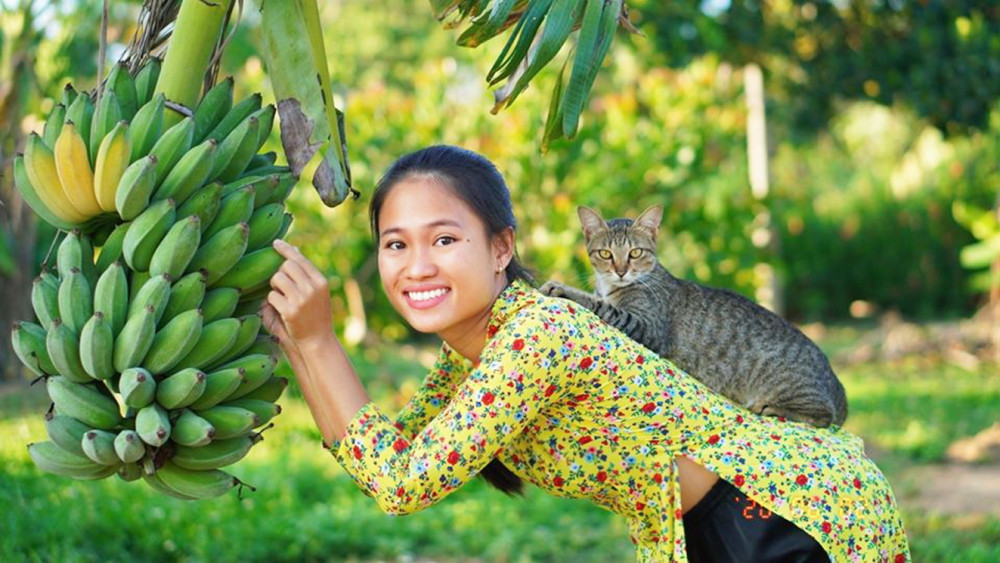 An Đen hạnh phúc với miền quê yên ả cùng những thành viên đặc biệt của gia đình - Ảnh: nhân vật cung cấp