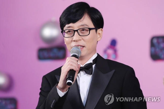 Gần đây, Yoo Jae Suk cùng Lee Hyori và Bi Rain đã có màn ra mắt trong tư cách nhóm nhạc SSAK3 vô cùng thành công, khuynh đảo các bảnh xếp hạng âm nhạc.