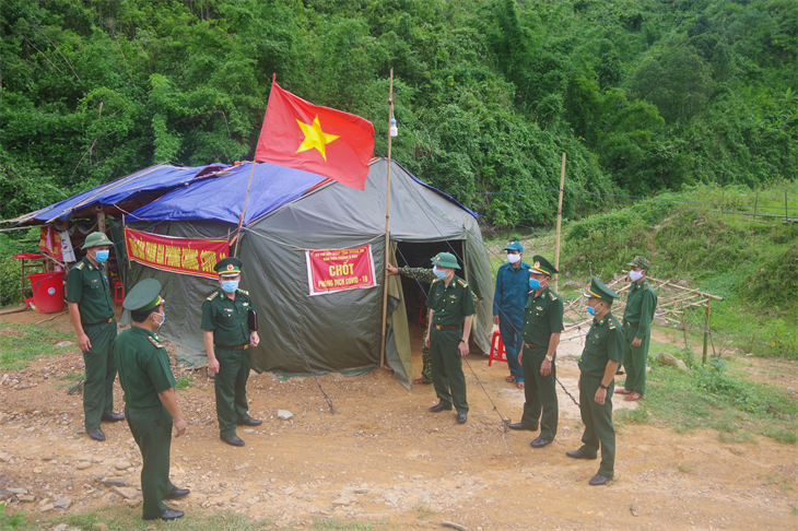 Lực lượng Biên phòng Quảng Trị trực ban 24/24 giờ để chốt chặn những người vượt biên trái phép giữa mùa dich bệnh COVID-19