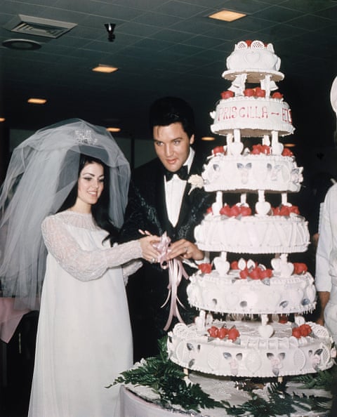 Elvis Presley với cô dâu Priscilla ở Las Vegas năm 1967.