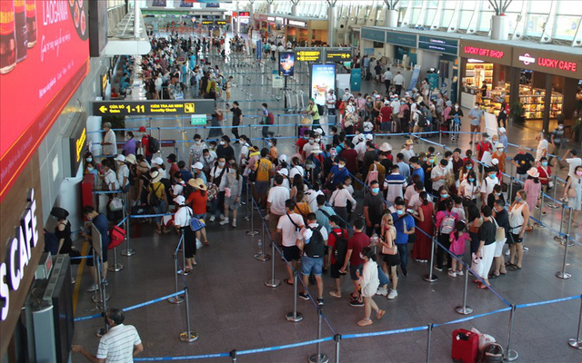 Khách hàng muốn về từ Đà Nẵng phải đăng ký bay thông qua Sở Du lịch TP Đà Nẵng. Ảnh minh hoạ,