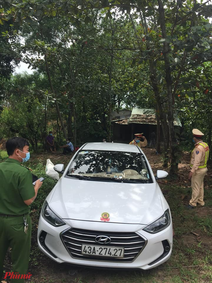 CSGT Đà Nẵng tạm giữ phương tiện của lái xe grab để làm việc