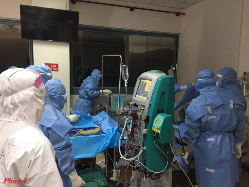  Hiện tại Cơ sở 2 Bệnh viện Trung ương Huế ở xã Phong An ( Phong Điền) có 4 bệnh nhân rất nguy kịch, 11 bệnh nhân bệnh nặng.