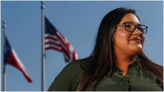 Sara Ramirez – cô gái sinh ra tại Mexico – đang nuôi hy vọng được trở thành công dân Mỹ trước kỳ bầu cử tháng 11/2020. (Ảnh: The Dallas Morning News)