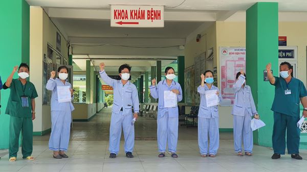 Bệnh nhân được công bố khỏi bệnh tại Bệnh viện Phổi Đà Nẵng