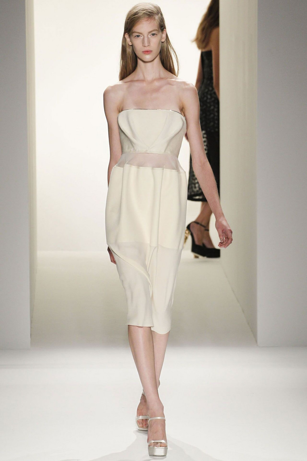 Thương hiệu: Calvin Klein. Show trình diễn xuân hè 2013. Thiết kế may sẵn.