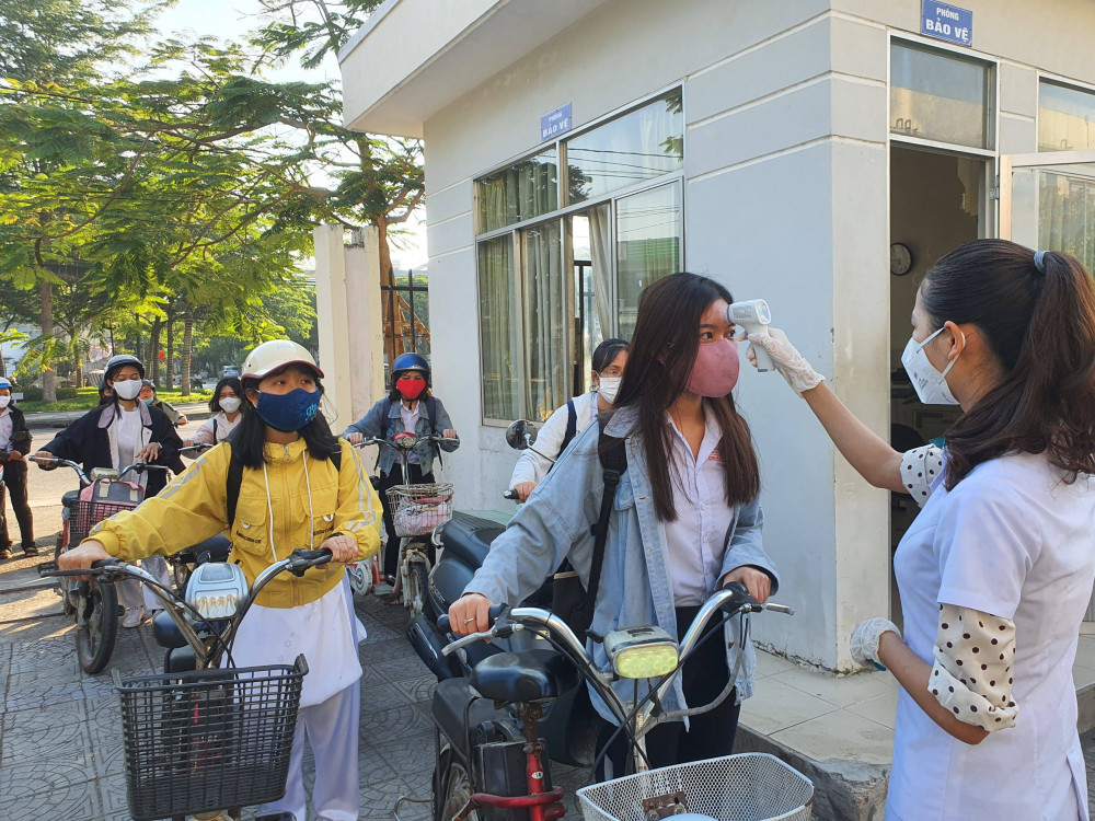 Kỳ thi tốt nghiệp THPT tại Quảng Nam được chia ra làm 2 đợt. Đợt đầu tiên với sự tham gia của thí sinh của 12 huyện, thành phố không nằm trong vùng cách ly xã hội