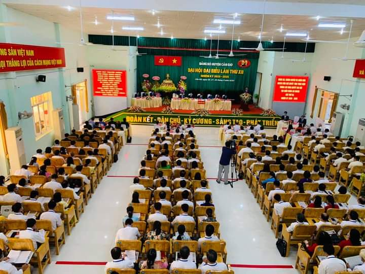 Đảng bộ huyện Cần Giờ hiện có 2.589 đảng viên đang sinh hoạt tại 33 chi bộ, đảng bộ