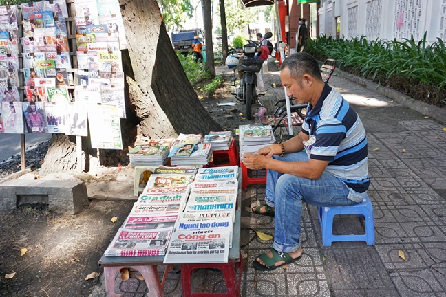 Một sạp báo ở TPHCM