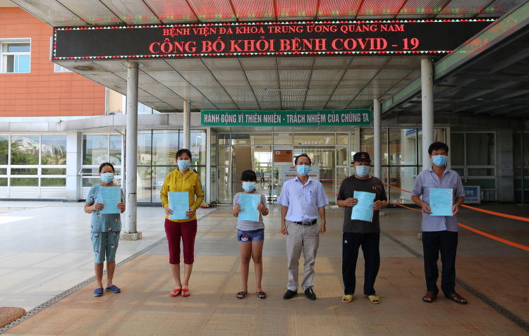 5 bệnh nhân ở Bệnh viện Đa khoa Trung ương Núi Thành khỏi bệnh