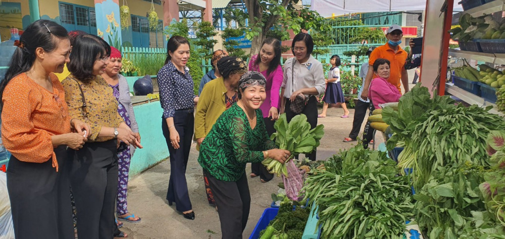 Hội LHPN tổ chức ngày hội 0 đồng, chăm lo cho phụ nữ khó khăn