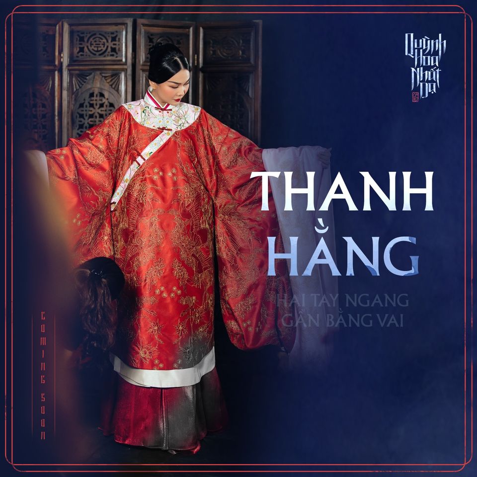 tổng thể trang phục được cho giống Tàu, nhất là thiết kế hàng nút