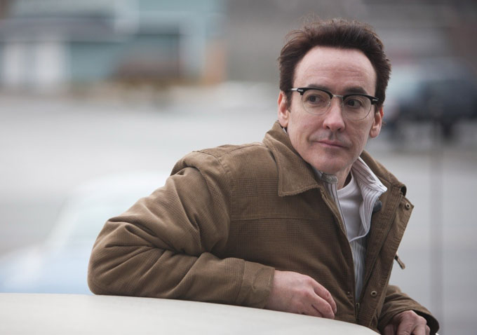 Diễn xuất của John Cusack trong The Frozen Ground được khen dù phim bị chê là dở tệ.