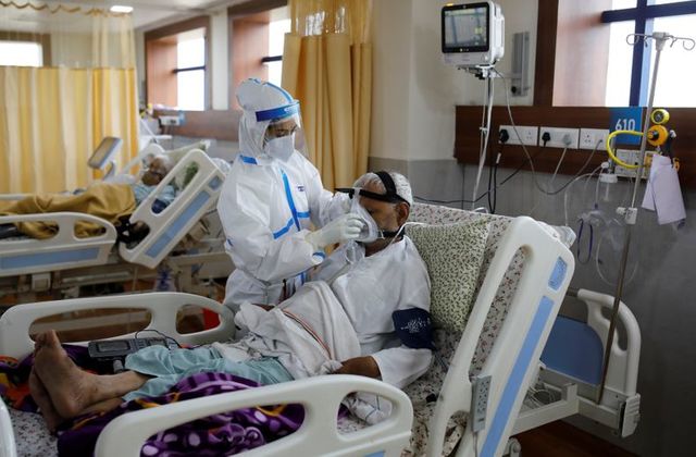 Một số bệnh viên Ấn Độ thiếu hụt oxy khi số ca mắc COVID-19 vượt quá 5 triệu.