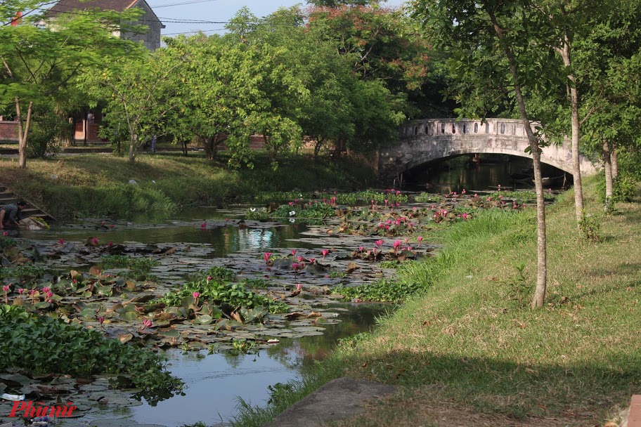 Cầu ngói thành toàn