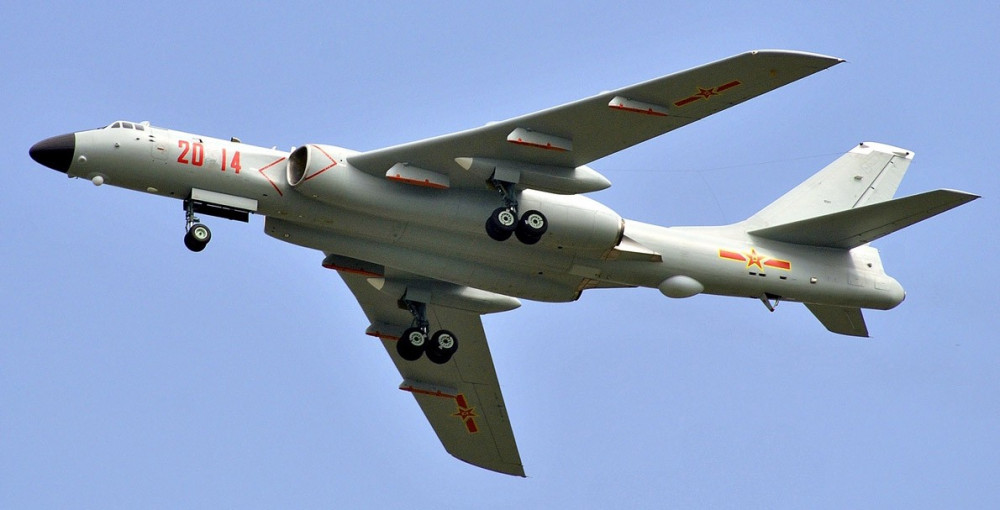 H-6 là thế hệ máy bay ném bom mới nhất cả Trung Quốc.
