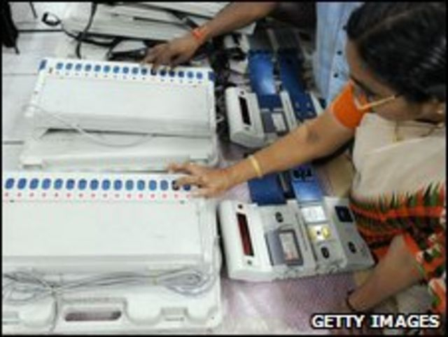 Ấn Độ áp dụng bầu cử điện tử từ 2004 - Ảnh: Getty Images