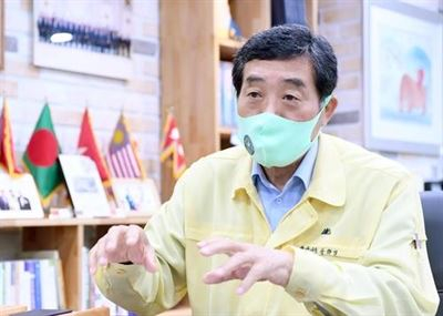 Thị trưởng Yoon Wha-sub cho biết, nhiều người dân cũng như nạn nhân và gia đình cô muốn Cho bị cách ly thêm một thời gian sau khi ra tù – Ảnh: Chính quyền TP Ansan