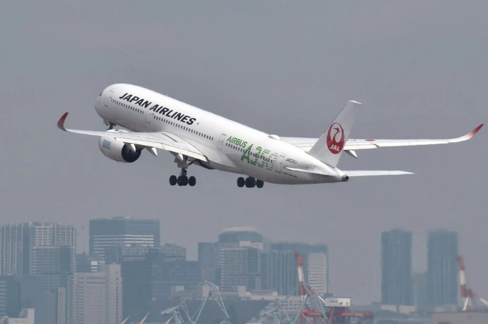 Japan Airlines sẽ không sử dụng cụm từ ladies and gentlement'' trong thông báo bằng tiếng Anh