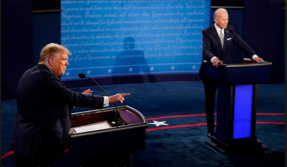 Cuộc tranh luận lần 1 giữa ông Trump và ông Biden để lại ấn tượng không tích cực đối với cử tri Mỹ - Ảnh: Morry Gash/Reuters