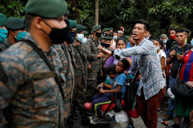 Hàng ngàn người Honduras di cư vì nghèo đói