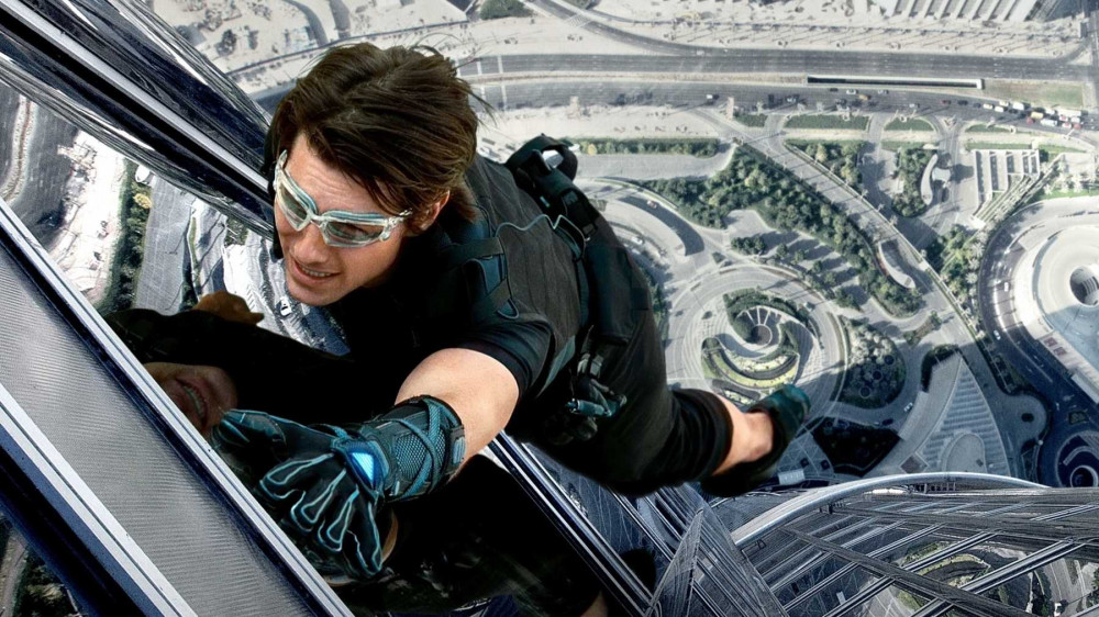 Tom Cruise mạo hiểm thực hiện cảnh quay ở toà nhà cao nhất thế giới trong phim Mission Impossible - Ghost Protocol 