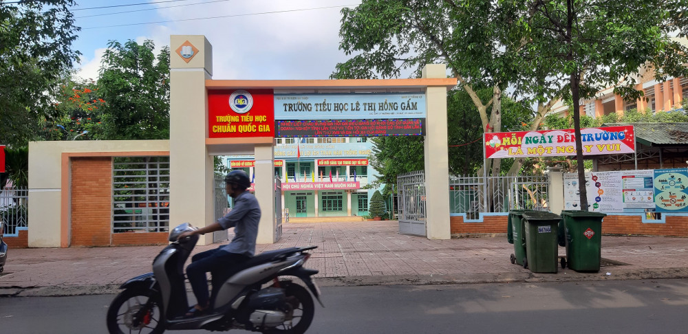 Trường Tiểu học Lê Thị Hồng Gấm