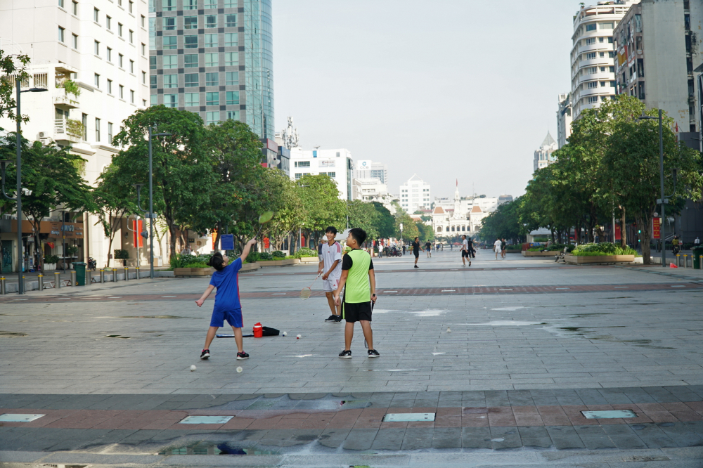 Đường đi bộ Nguyễn Huệ tạo ra không gian thoáng đãng ở trung tâm Sài Gòn - Ảnh: M.T.