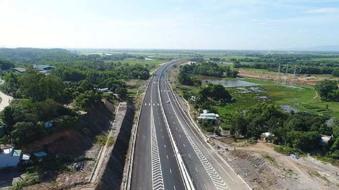 Cao tốc Đà Nẵng - Quảng Ngãi gặp nhiều vấn đề chất lượng công trình sau một thời gian ngắn sử dụng ẢNH NGUYỄN TÚ