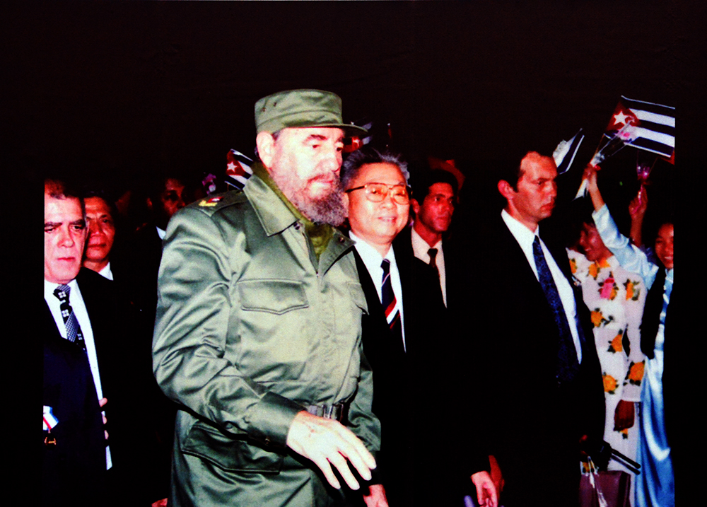 Bí thư Thành ủy TPHCM Võ Trần Chí (giai đoạn 1986-1996) đón tiếp Chủ tịch Cuba Fidel Castro trong chuyến thăm TPHCM năm 1995. 