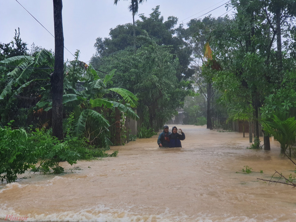 Thôn La Bông, xã Hòa Tiến ngập sâu