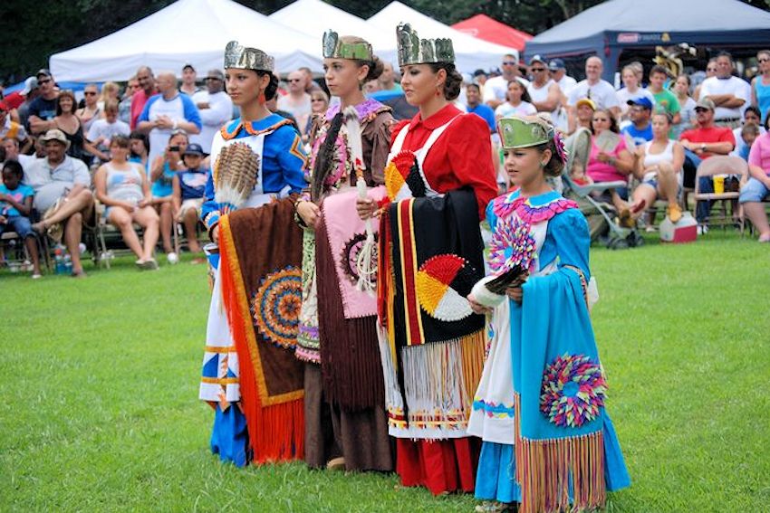 Lễ hội Lumbee Homecoming là một hoạt động văn hóa đặc sắc của cộng đồng người dân bản địa ở thị trấn Pembroke, Bắc Carolina - Ảnh: crazycrow