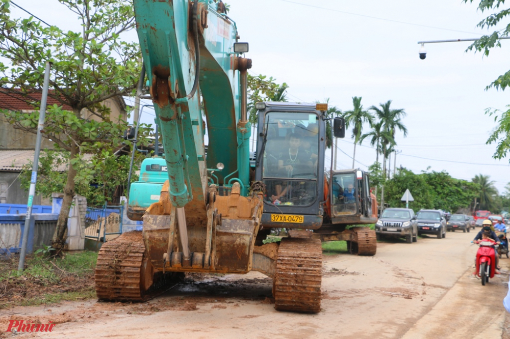 Khu vực vào nơi các nạn nhân gặp nạn bị phong tỏa, chỉ cho phép những người thực hiện nhiệm vụ vào hiện trường