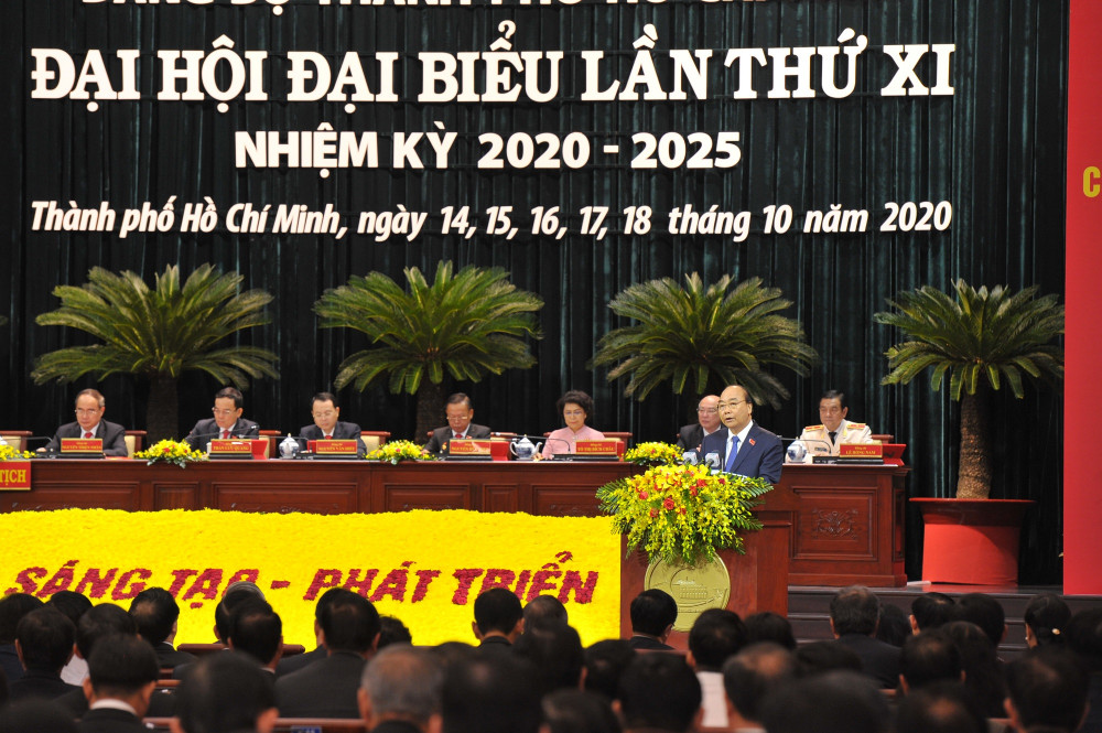 Thủ tướng Nguyễn Xuân Phúc cho biết, Trung ương luôn sẵn lòng lắng nghe và tháo gỡ khó khăn, ủng hộ sự phát triển của thành phố