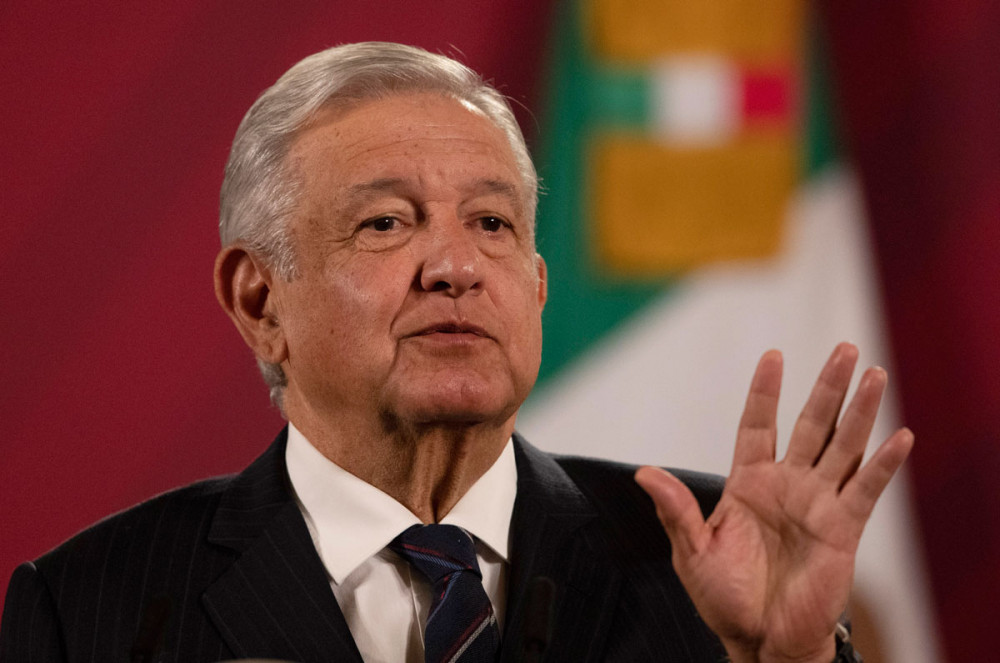 Tổng thống Mexico Andres Manuel Lopez Obrador xét nghiệm COVID-19.