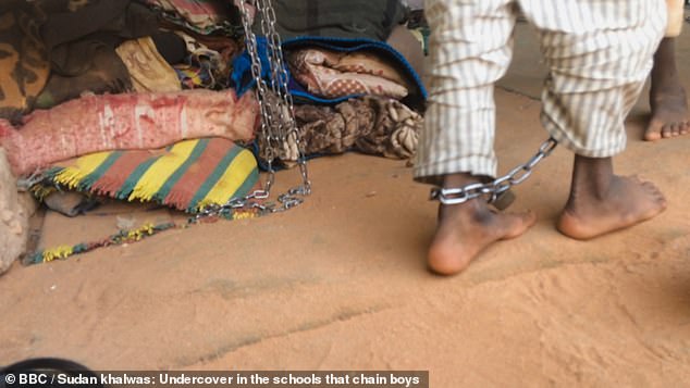 Những đứa trẻ bị xích chân, đánh đập, và xâm hại tình dục ngay bên trong khu học xá - Ảnh: Jess Kelly/BBC News Arabic