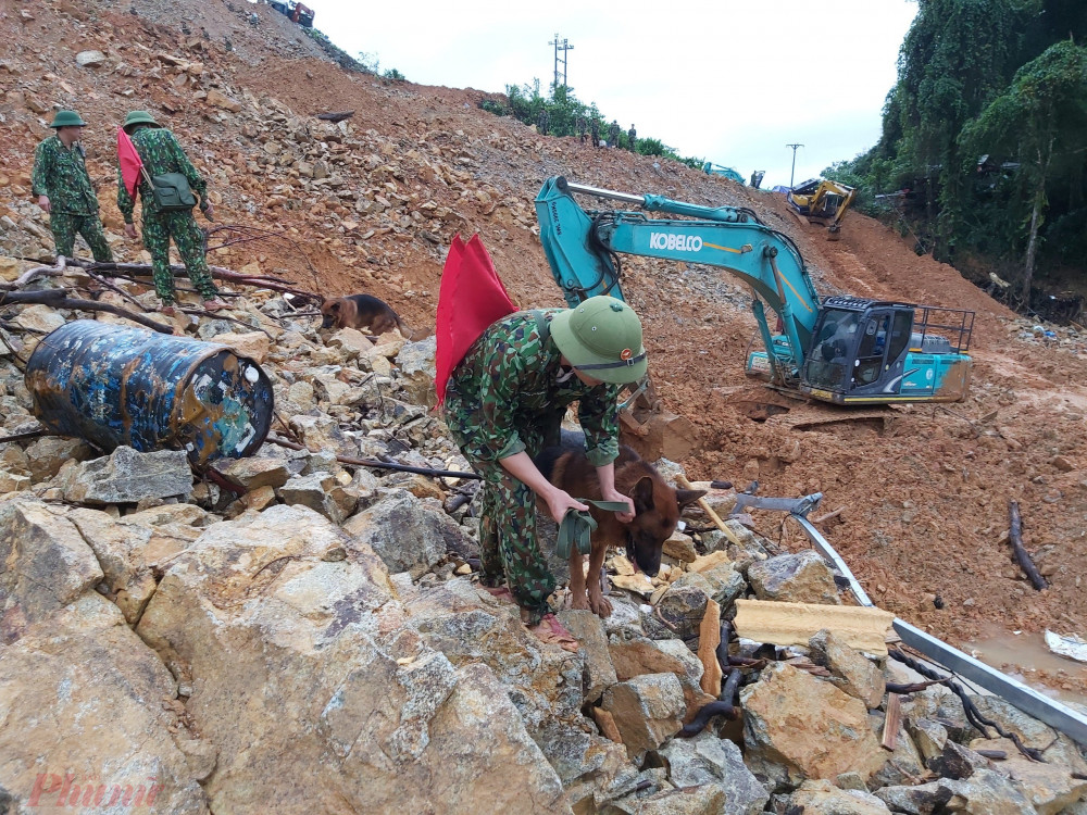 Chiều 27/10 thông tin liên lạc đã thông suốt dọc tuyến Tỉnh lộ 71, từ Alin B1 đến Rào Trăng 4