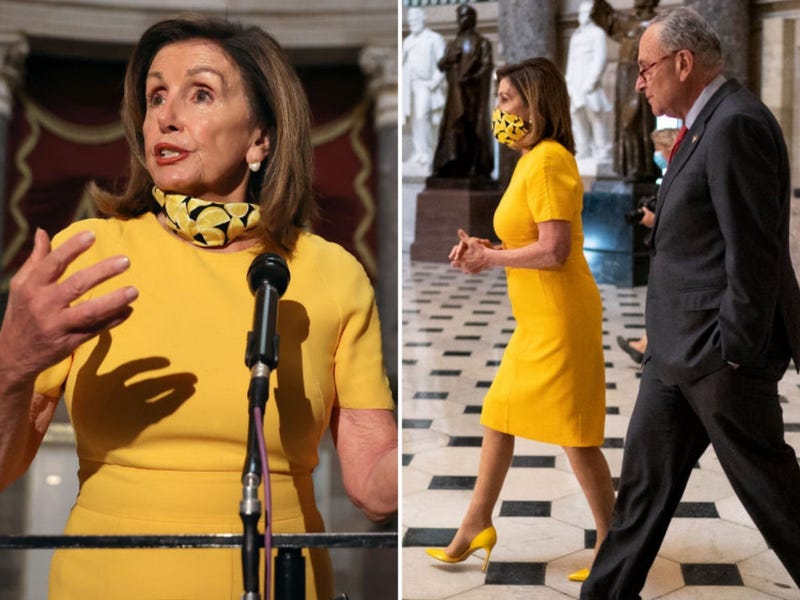 Chủ tịch Hạ viện Mỹ chuộng phong cách tối giản, thanh lịch với trang phục đơn sắc, tông màu tươi sáng. Bà thường xuyên chọn phụ kiện như khăn, giày cùng màu trang phục.