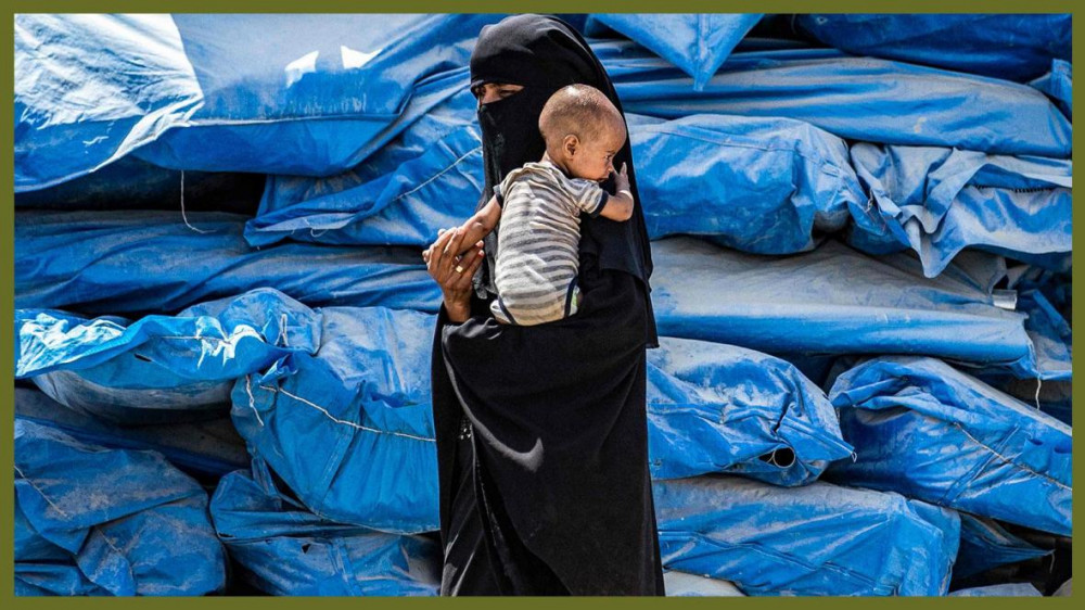 Hầu hết những người bên trong khu trại al-Hawl là phụ nữ và trẻ em. Họ phải chịu những điều kiện sống tồi tệ và an ninh không được đảm bảo - Ảnh: DELIL SOULEIMAN/AFP/GETTY IMAGES