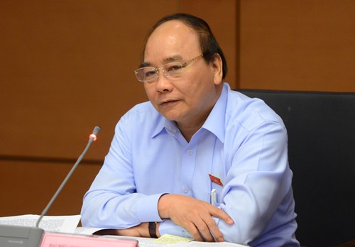 Thủ tướng Nguyễn Xuân Phúc khẳng định, nhiệm vụ chống COVID-19 vẫn phải đặt lên hàng đầui