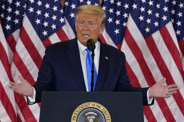 Tổng thống Trump phát biểu tại Nhà Trắng, chắc chắn rằng ông sẽ dành chiến thắng.
